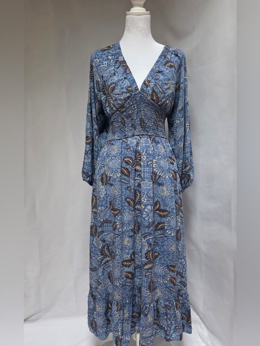 Japna Women's Blue Floral Smocked Waist Long Sleeve Maxi Dress Size S